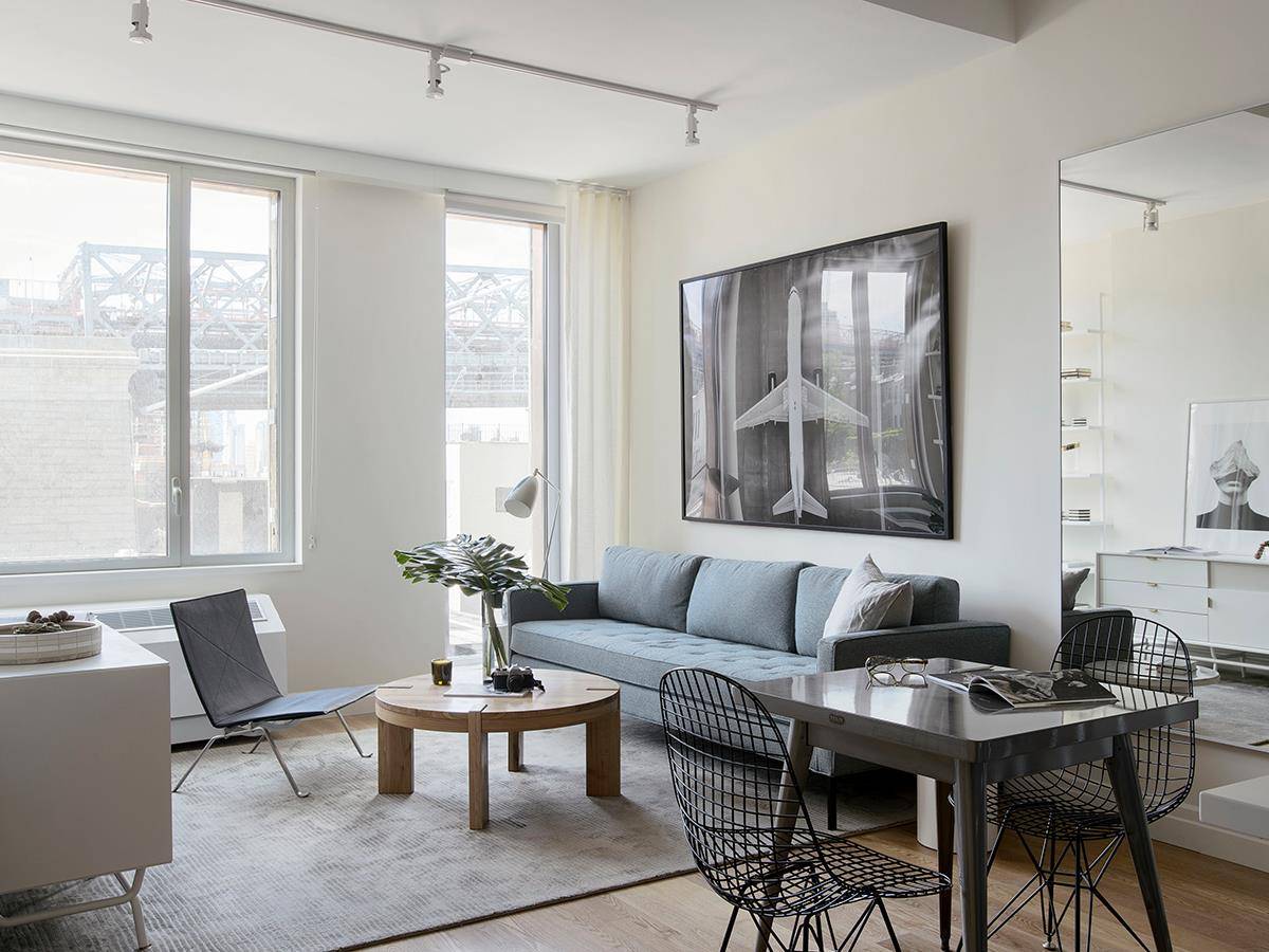 SOUTH FACING 1 BEDROOM HOME WITH WILLIAMSBURG BRIDGE VIEWS
