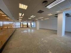 Central Commercial Premises for Sale or Rent. Molins de Rei. Barcelona.