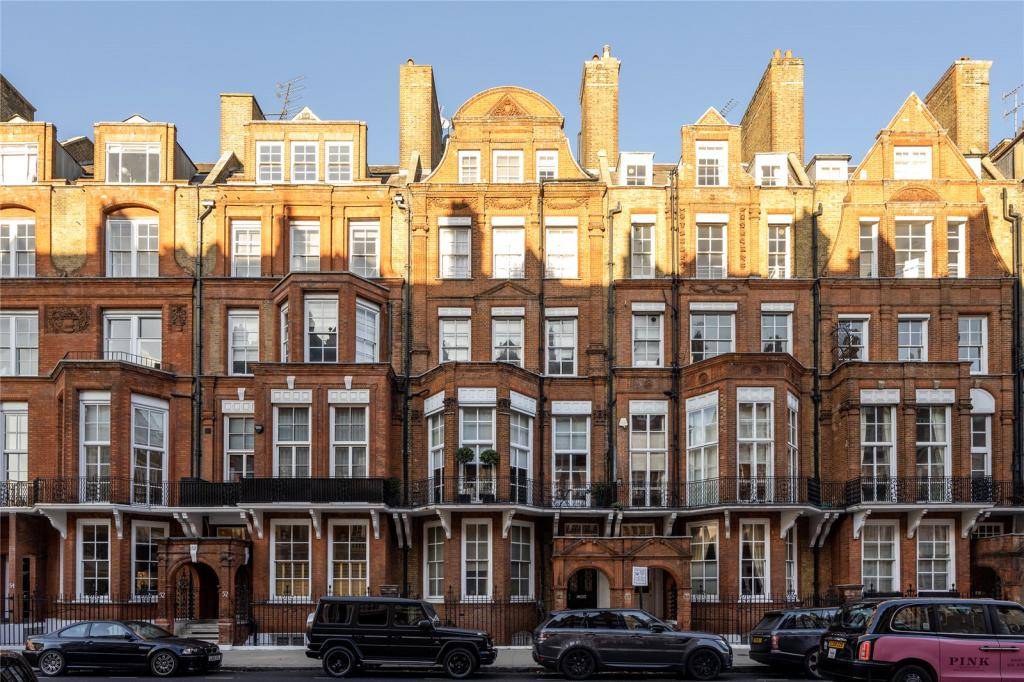 GORGEOUS 2 BEDROOM IN KNIGHTSBRIDGE