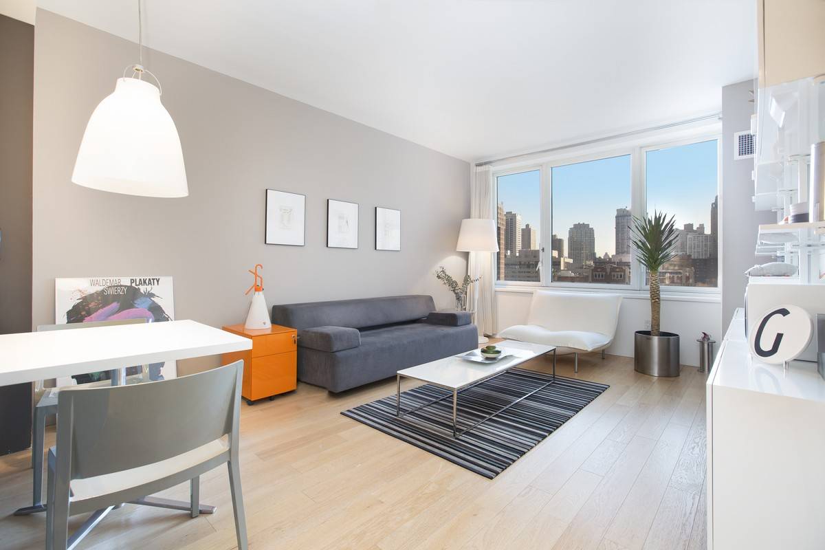 Newly Renovated designer 1Bed for rent at Luxury High-rise/The Rushmore