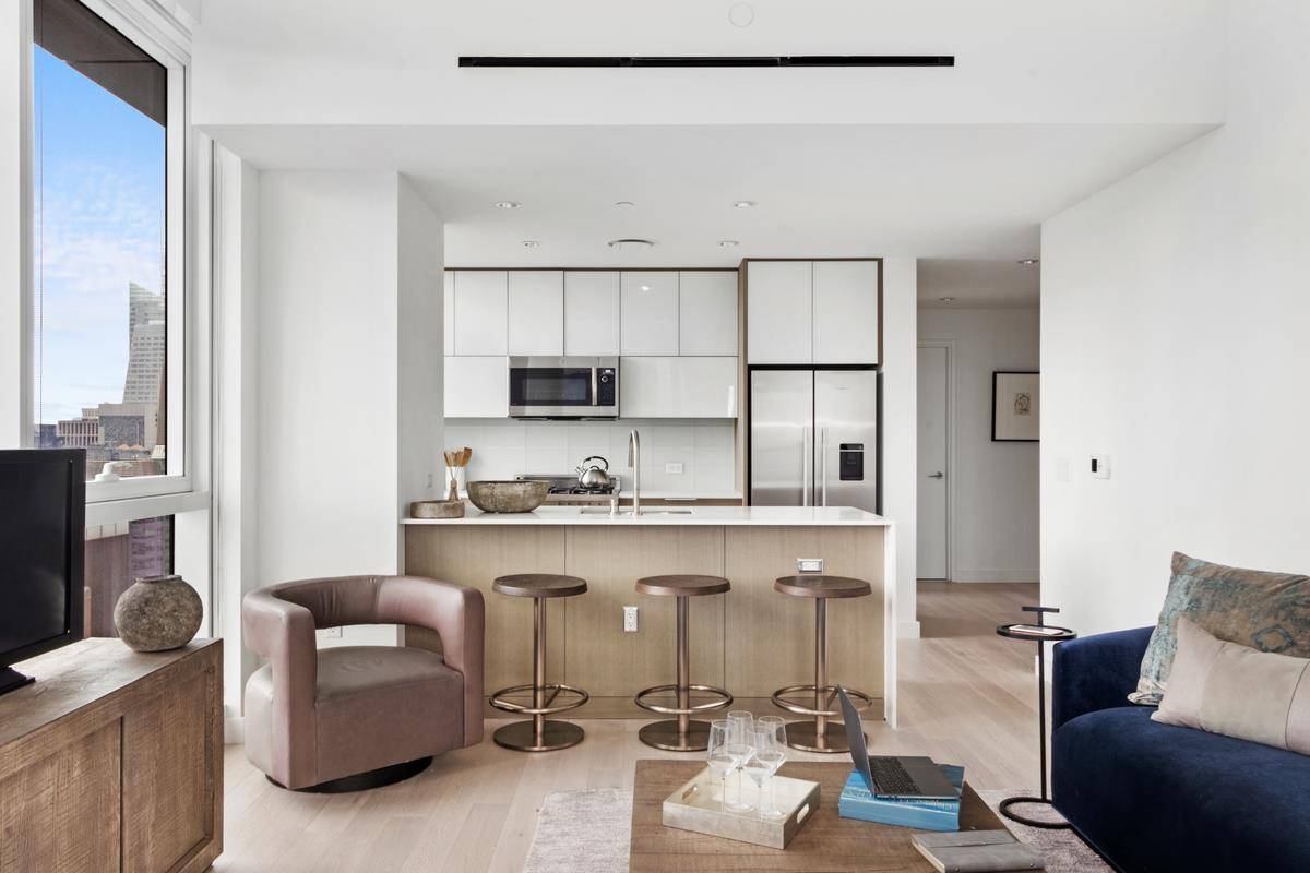 BRAND NEW 2 BED 2 BATH W BALCONY + ROOF DECK POOL!