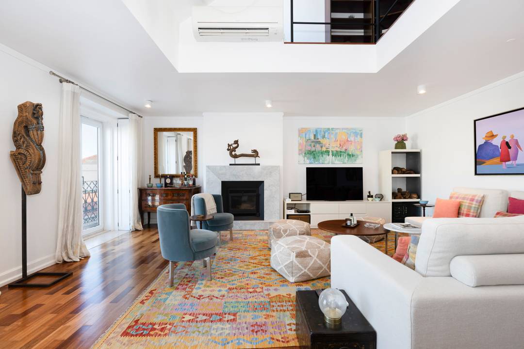 3-Bedroom Mezzanine Penthouse | River view | Chiado