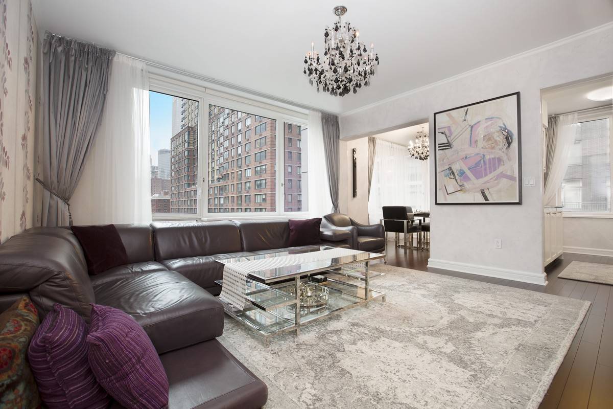 FULLY FURNISHED Gorgeous Corner 2 Bedroom 2.5 Bathroom @ The Rushmore Condominium | UWS