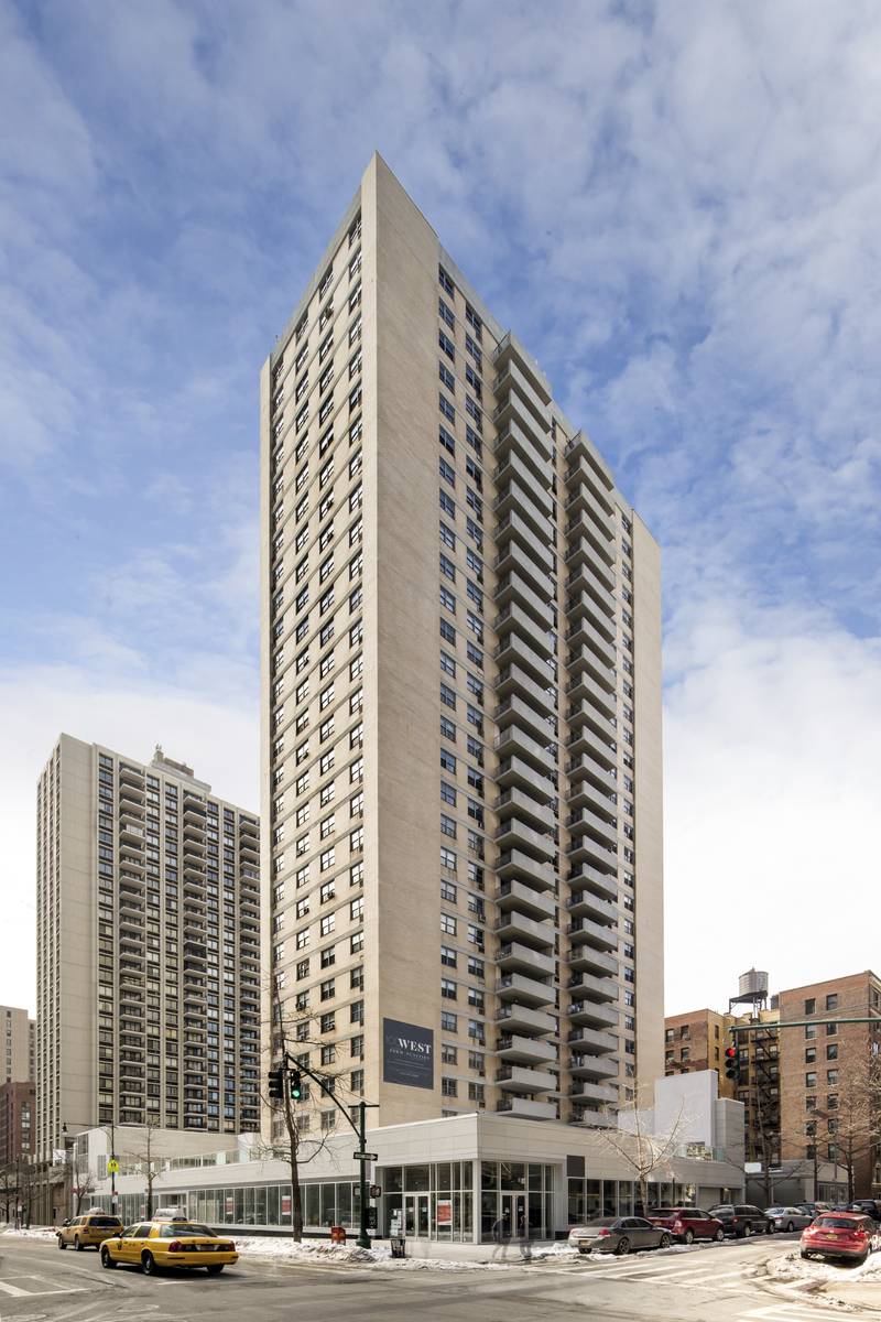 Spacious Alcove Studio in UWS