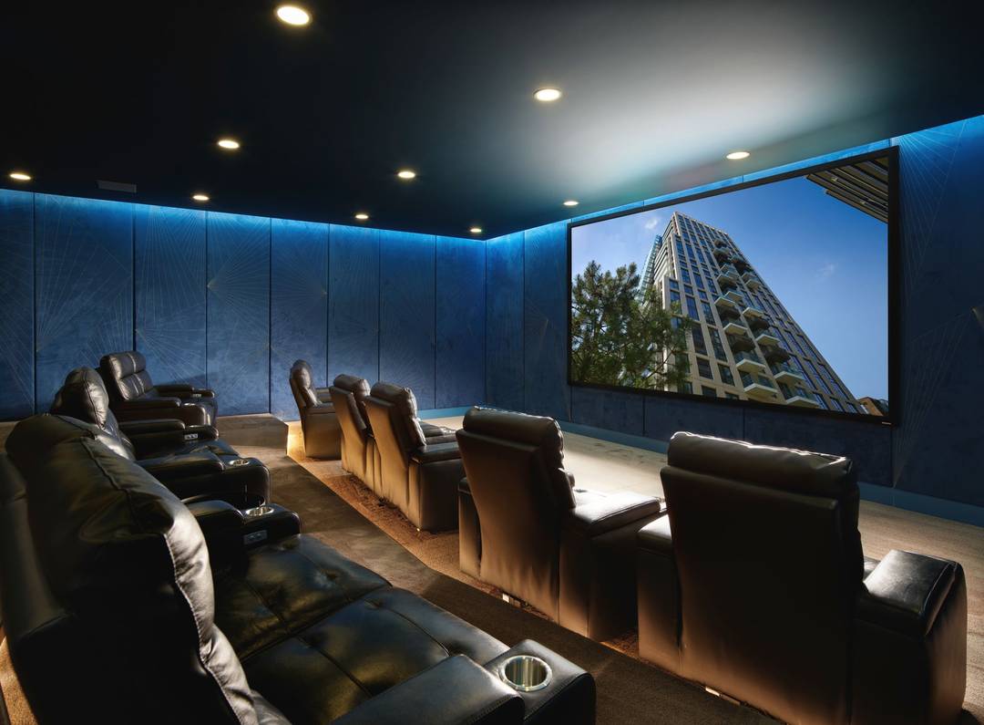 Tranquillity Place | Jade Wharf | London Dock – Manhattan Fourth Floor Apartment with Balcony