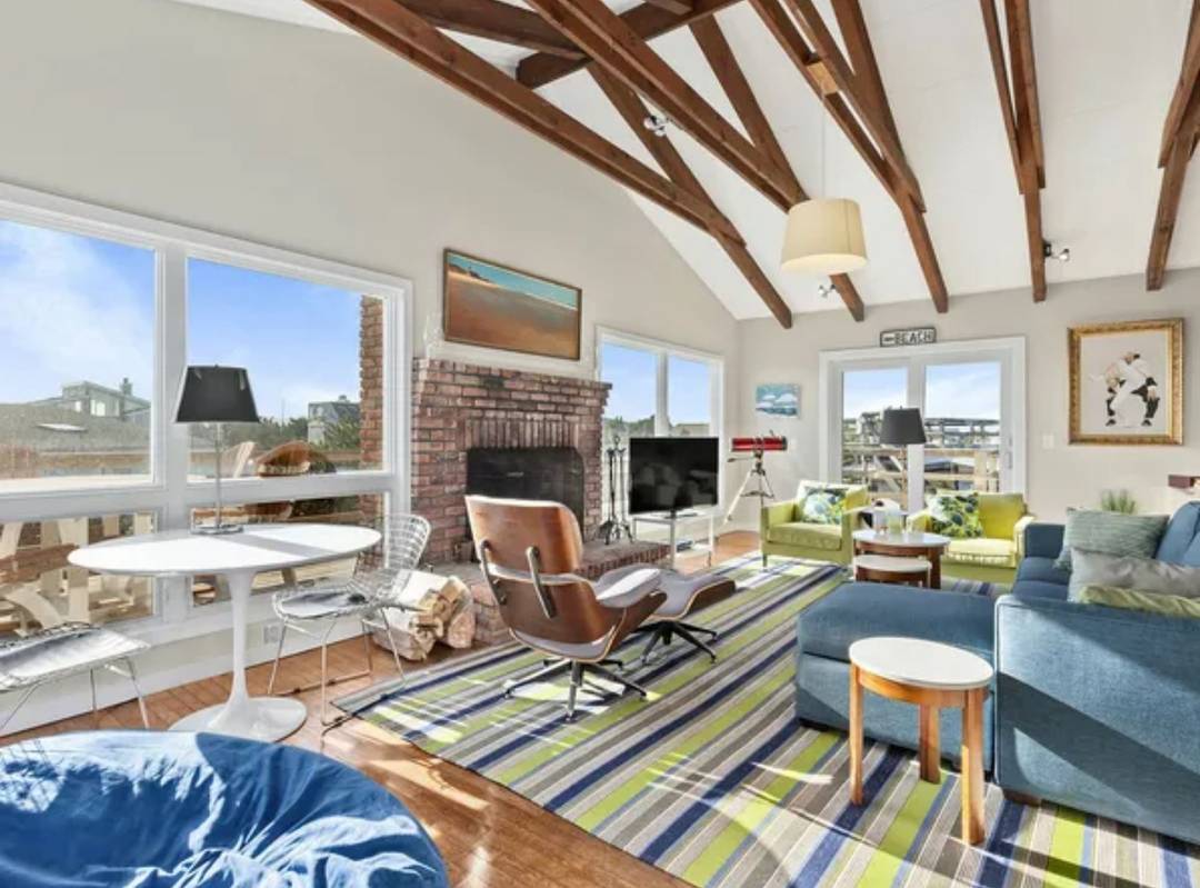 Amagansett Dunes Beach House with Stunning Oceanview!