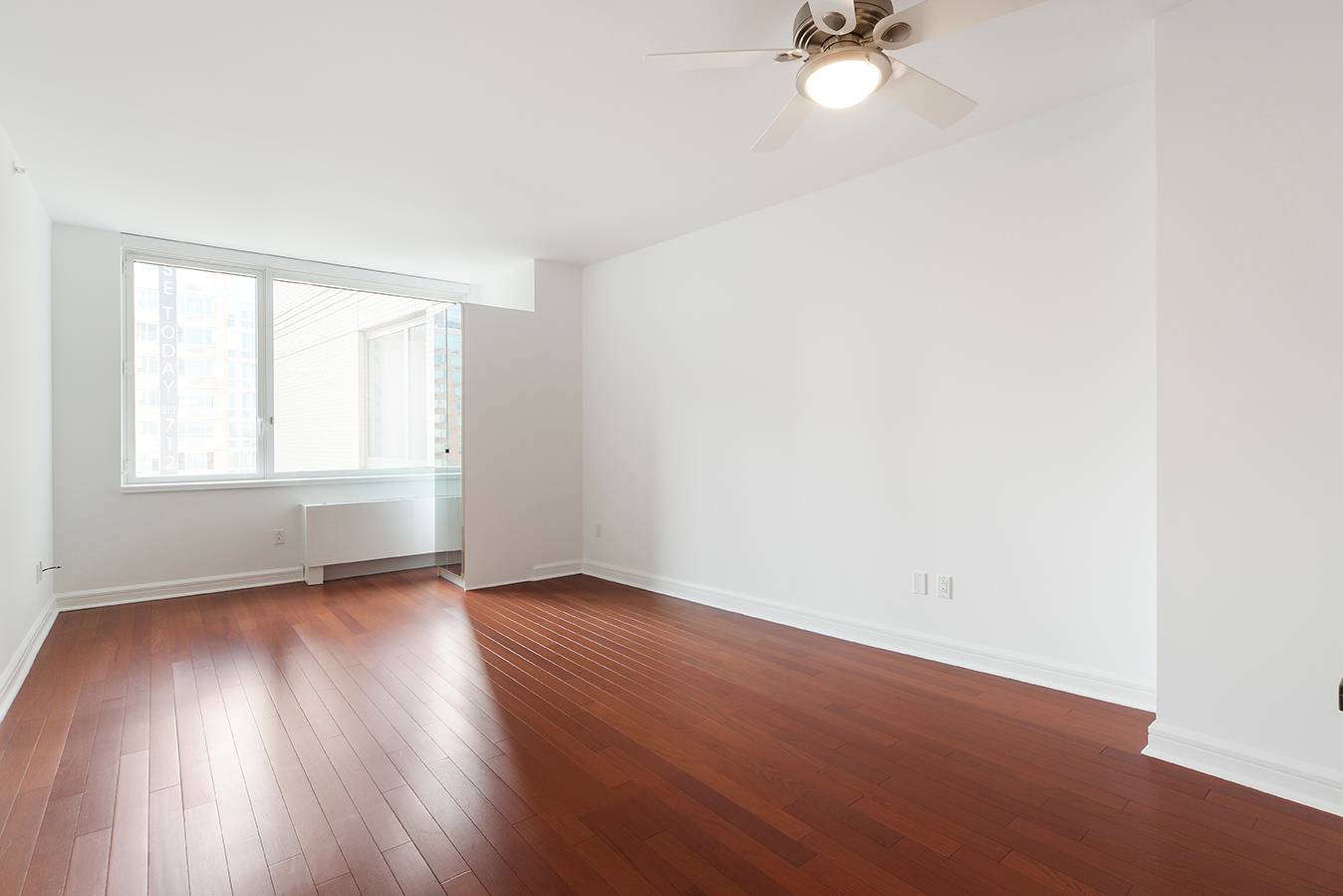 Stunning One Bedroom. Luxury Condo high-rise on the Hudson River promenade. Upper West Side.