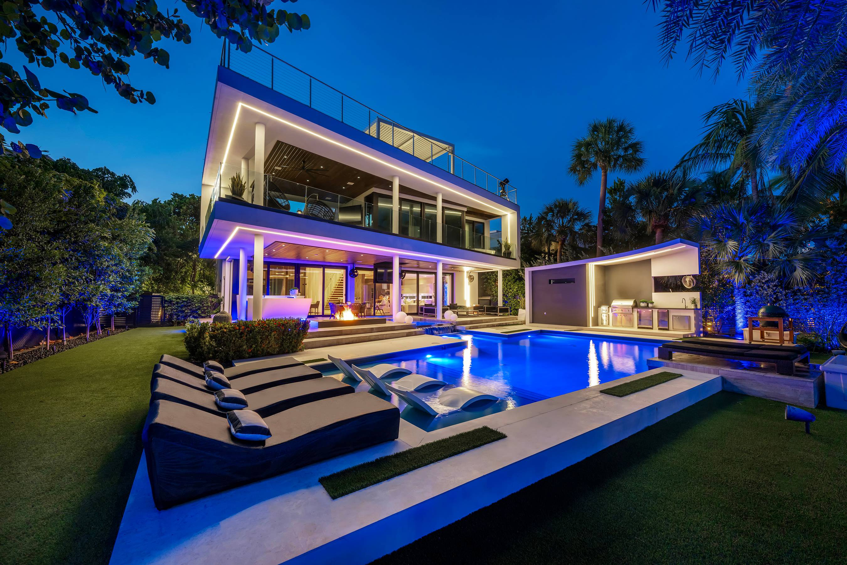 Modern Miami Waterfront Masterpiece