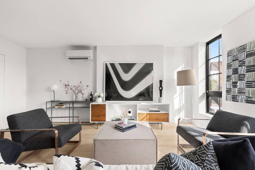 CHARMING CONDO IN HEART OF PARK SLOPE