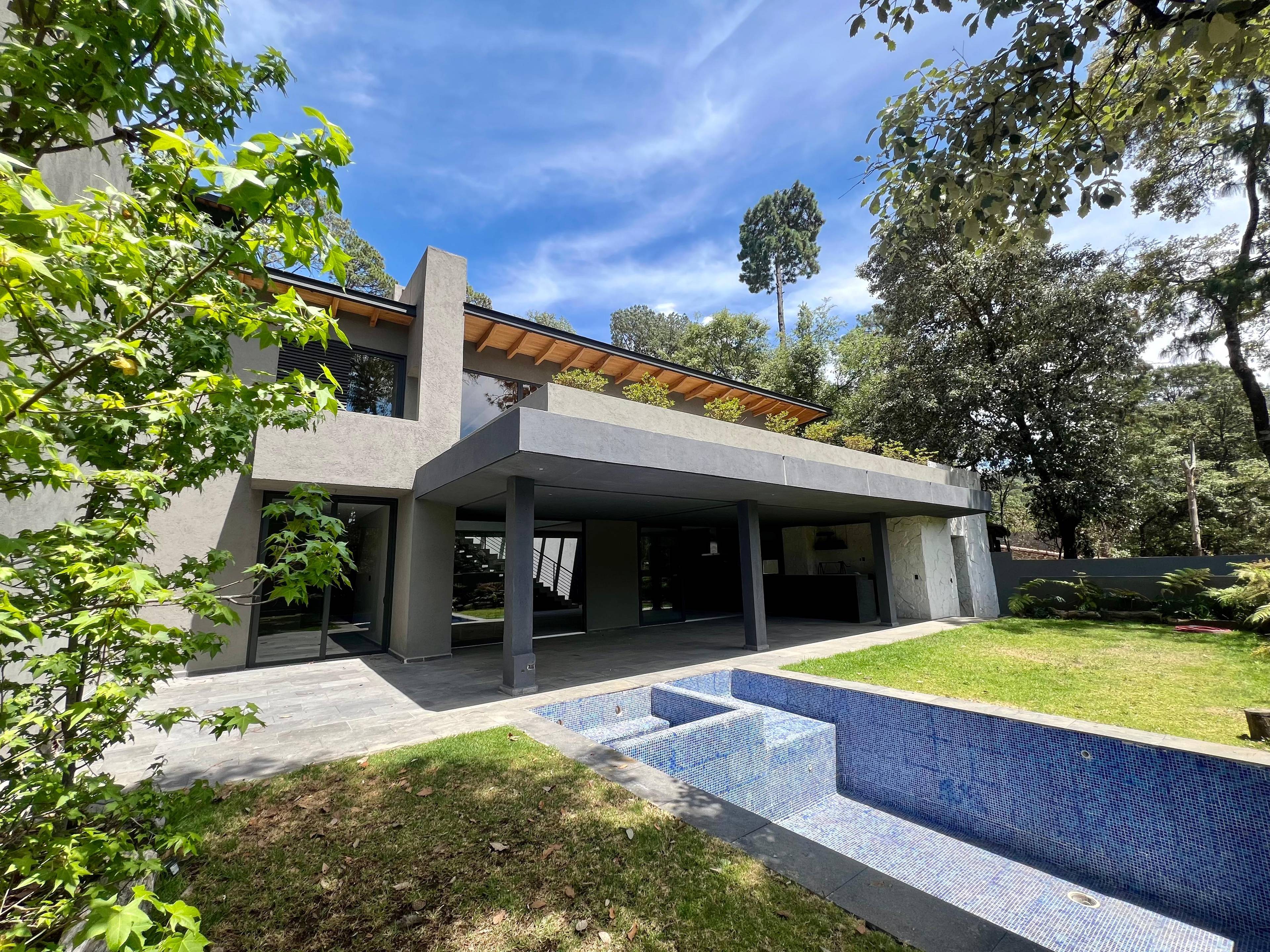 House for sale in Avándaro, Valle de Bravo