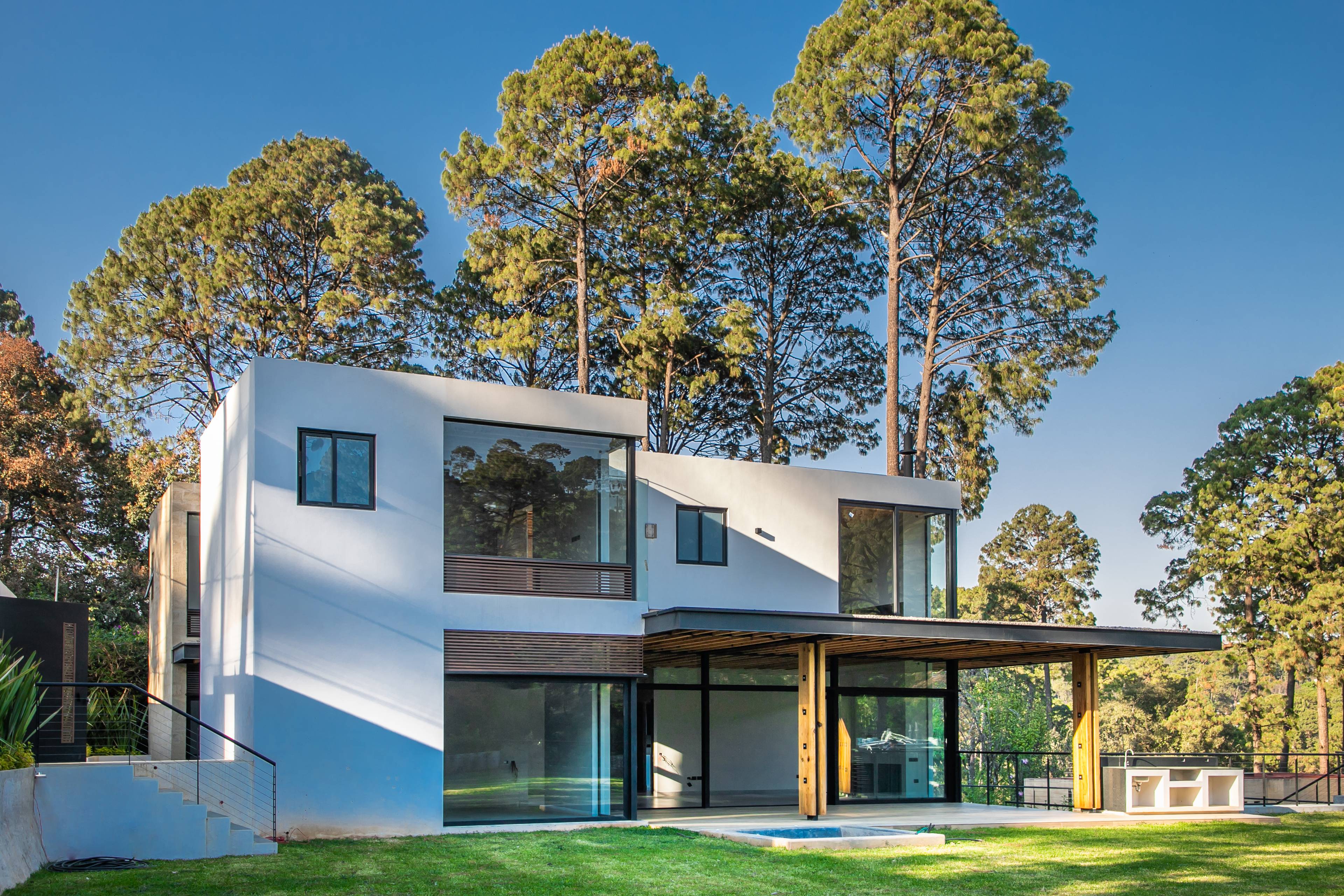 House in condominium in Avándaro, Valle de Bravo