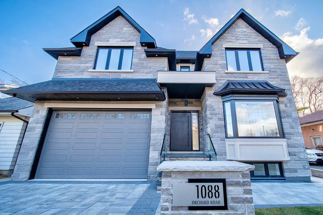 Custom Built Home on a Premium Lot In Highly Sought After Lakeview Community