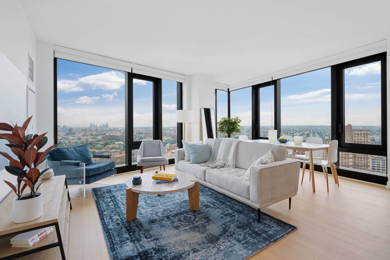 ELEGANT CORNER 2BD/2BA WITH BREATHTAKING CITY VIEWS