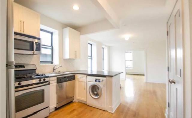 NEW PRICE! Lofty and Elegant 1 Bedroom near Jackie Robinson Park