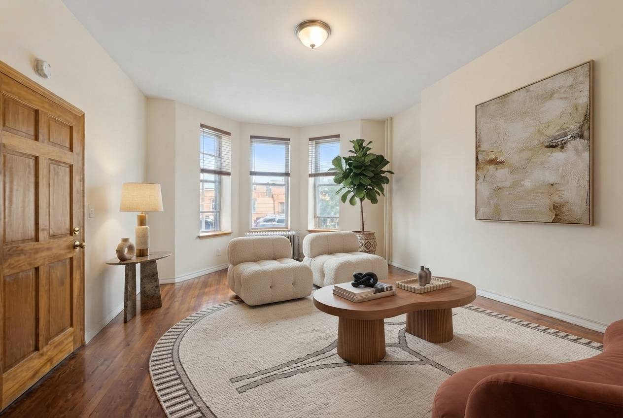 Charming Railroad-Style Apartment with Private Deck in Bay Ridge