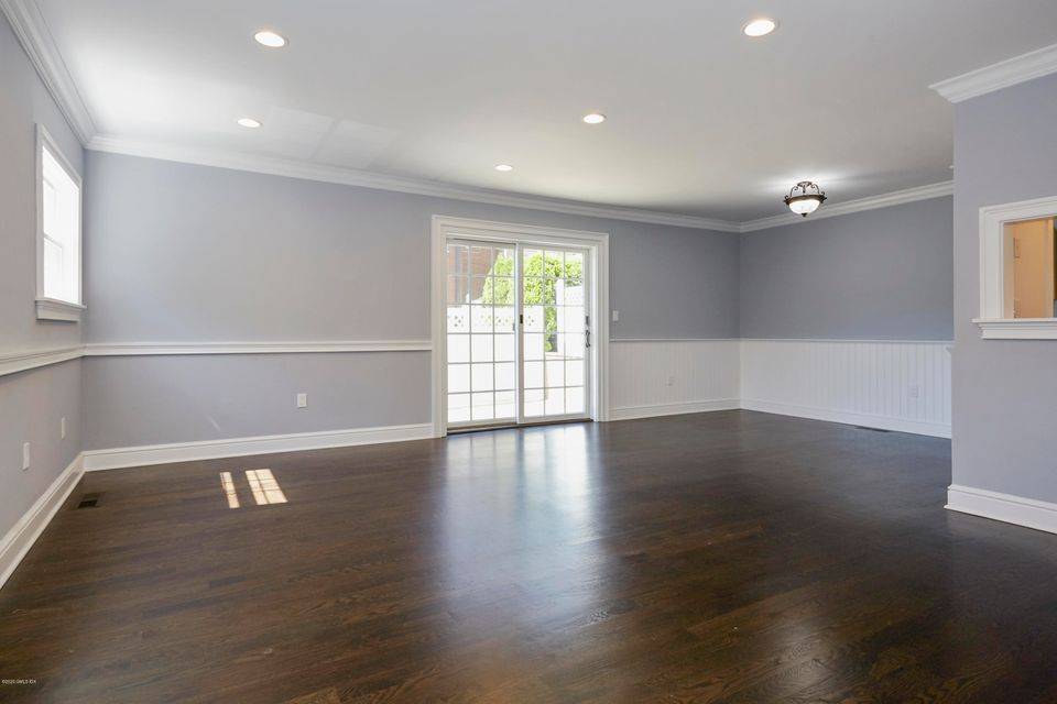 Downtown Greenwich Luxury Condo