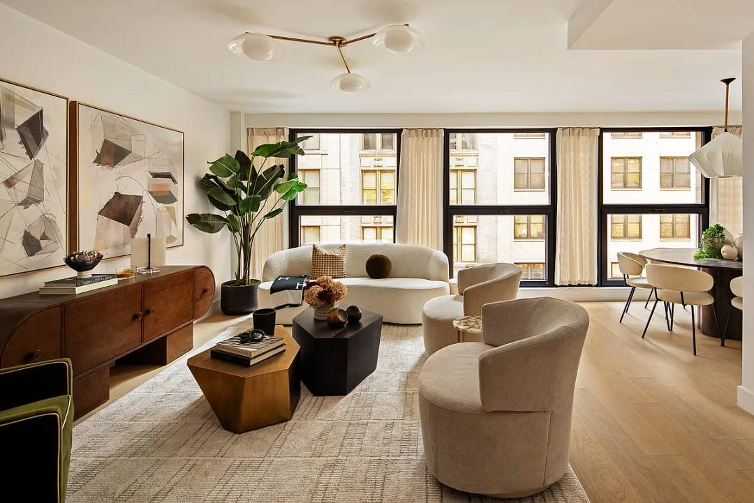 Louie 18 16 West 18th Street #7