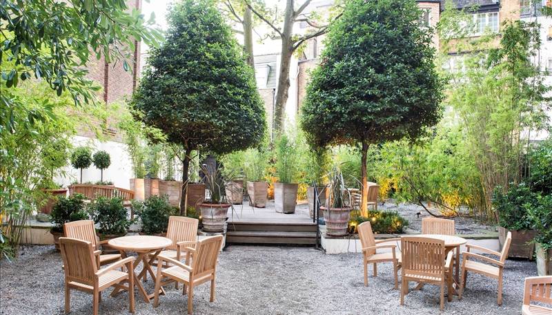 Elegant Mayfair Retreat | 1-Bed, 1-Bath Apartment in W1J