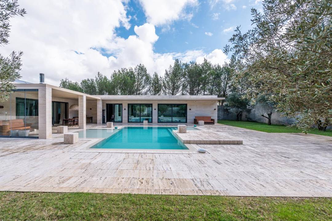 Private Estate | 4+2 Bedroom | Heated Pool | Nature Setting | Private Grounds | 10min To Beach