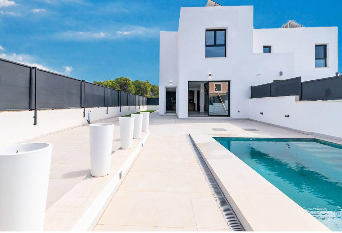 MALLORCA - Modern Semi-Detached House with Garden and Pool