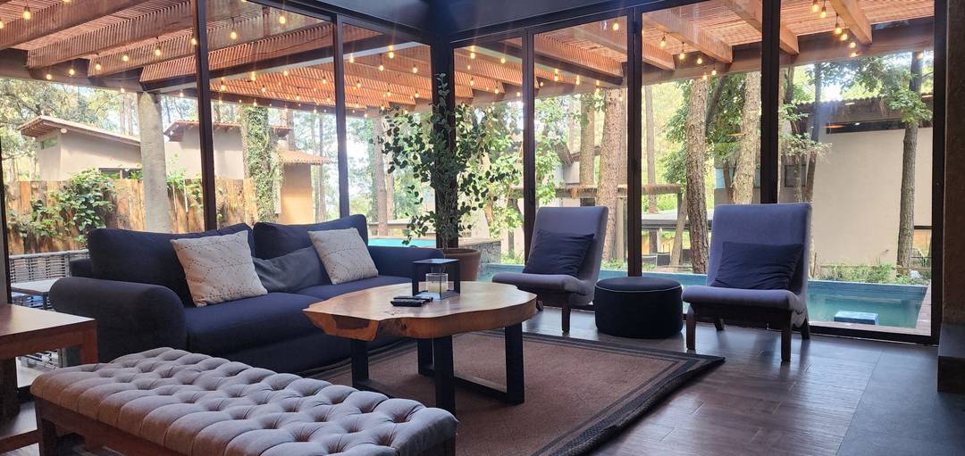 HOUSE FOR SALE JUST MINUTES FROM AVANDARO