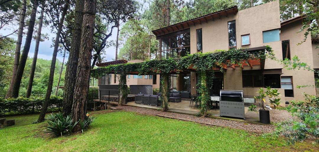 HOUSE FOR SALE, FULLY FURNISHED AND EQUIPPED, JUST MINUTES FROM AVÁNDARO