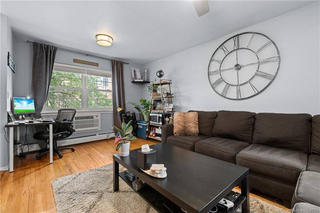 151 Courtland Avenue, Unit# 4B, Stamford, CT 06902