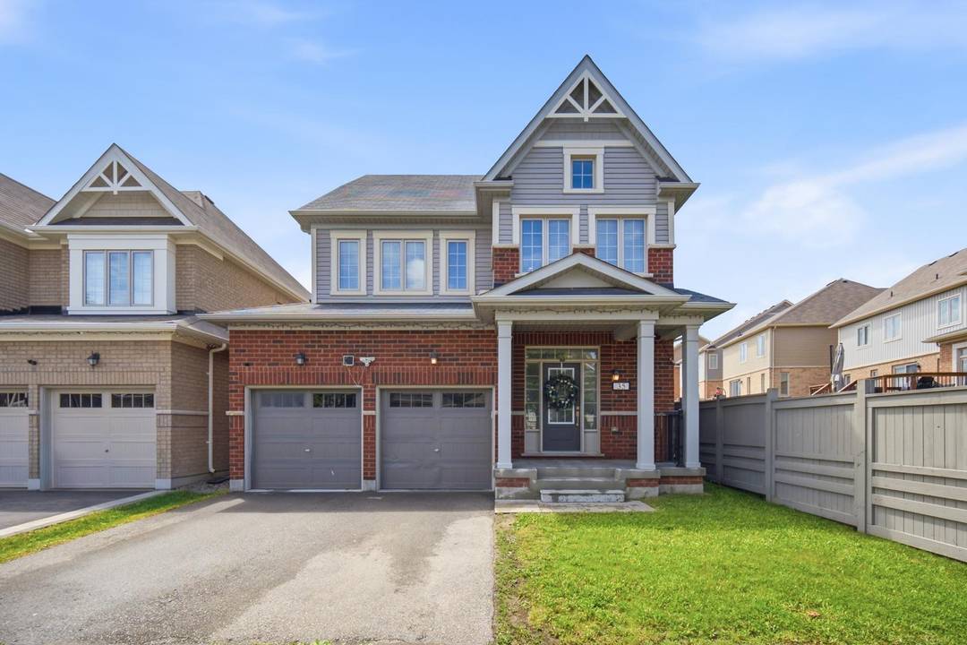 Deep Pool Sized Lot Located in a Family Friendly Neighbourhood
