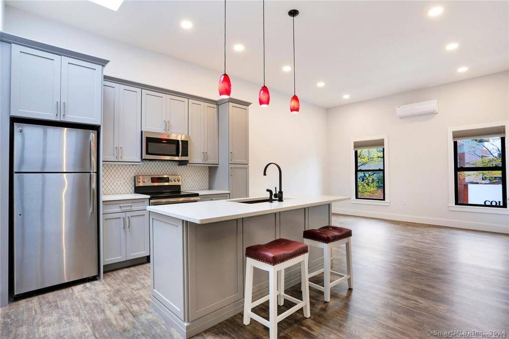 44 Greenwich Ave. , Unit# 3-2 , Greenwich, Connecticut 06830