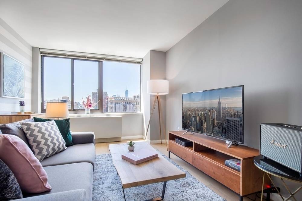 3 Months Free on Spectacular 1 Bedroom in Greenwich - No Fee