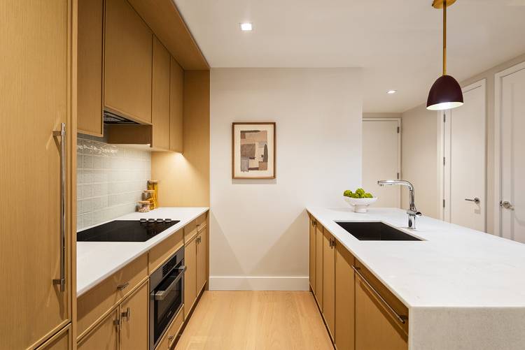 NEW DEVELOPMENT CONDO PRIME LONG ISLAND CITY