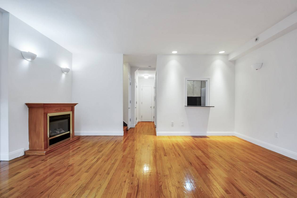 AMAZING TRIPLEX PENTHOUSE WITH OUTDOOR SPACE 4 BEDROOMS ,3BATH,STEPS FROM COLUMBUS CIRCLE,CENTRAL PARK,PRIME MIDTOWN LOCATION