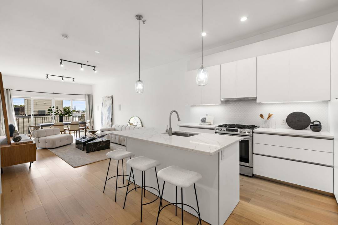 Elevated Luxury | 3-Bedroom Penthouse with Private Rooftop Terrace