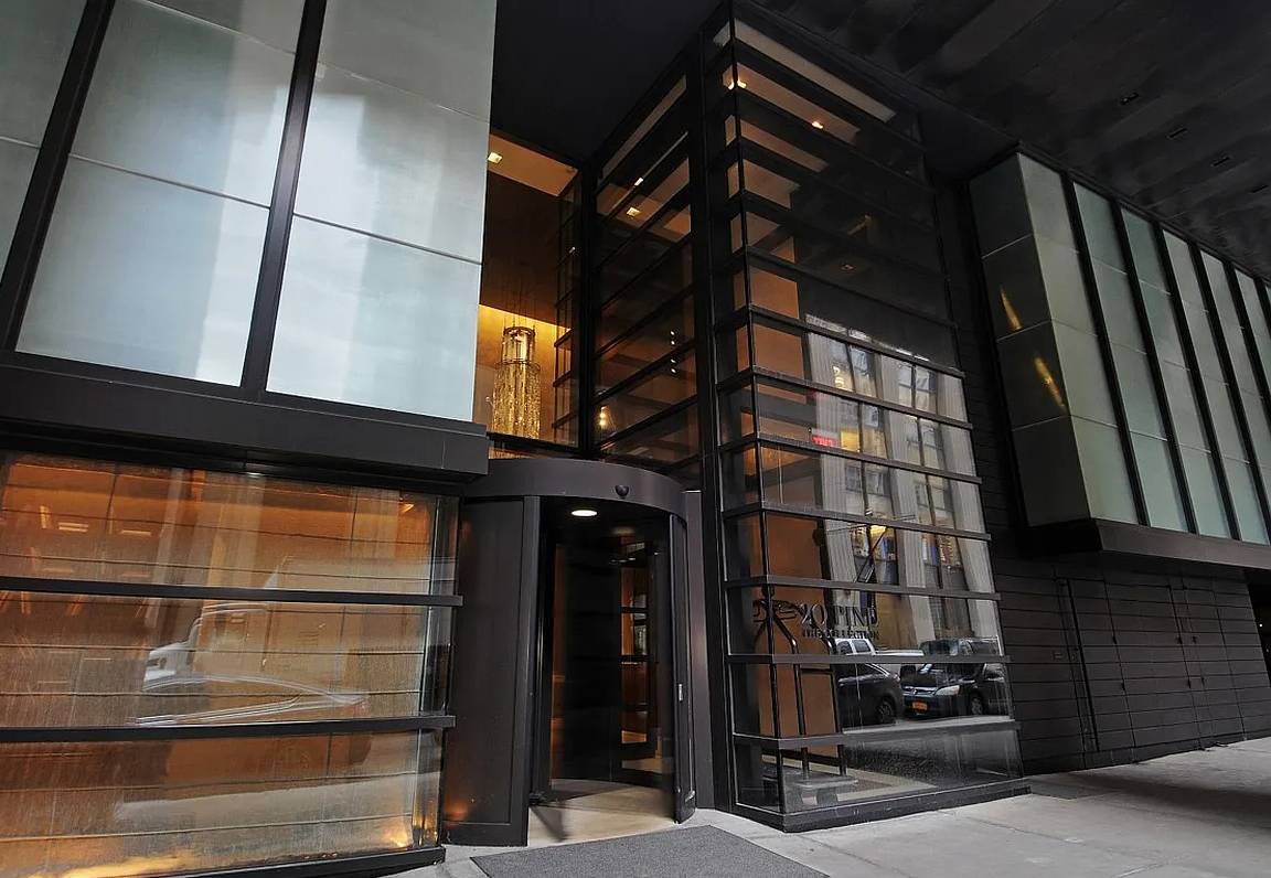 Studio at 20 Pine