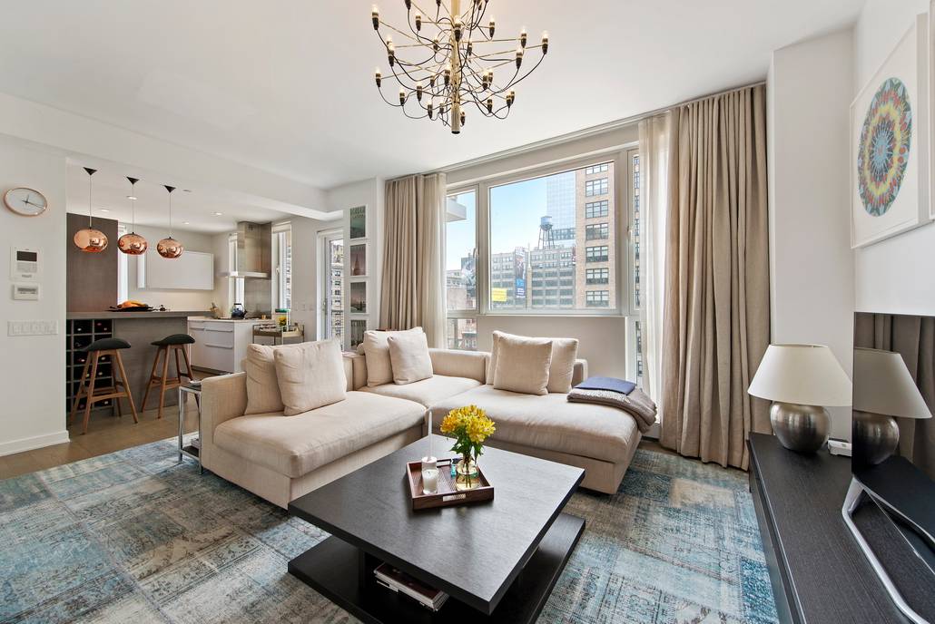 Fantastic SoHo 2 Bedroom Corner Apartment With Balcony