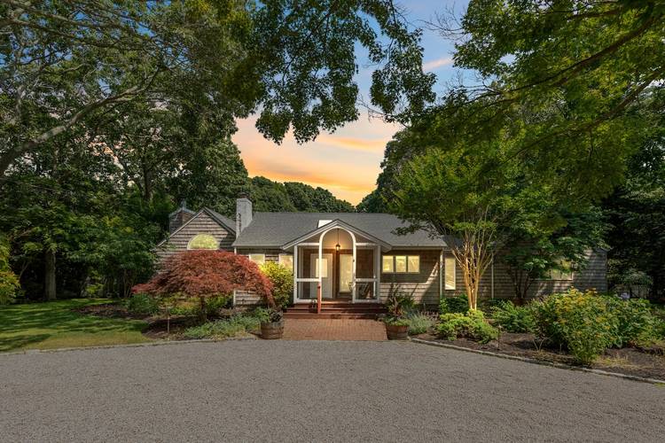 Beautiful Home in the Bucolic Hamlet of Remsenburg
