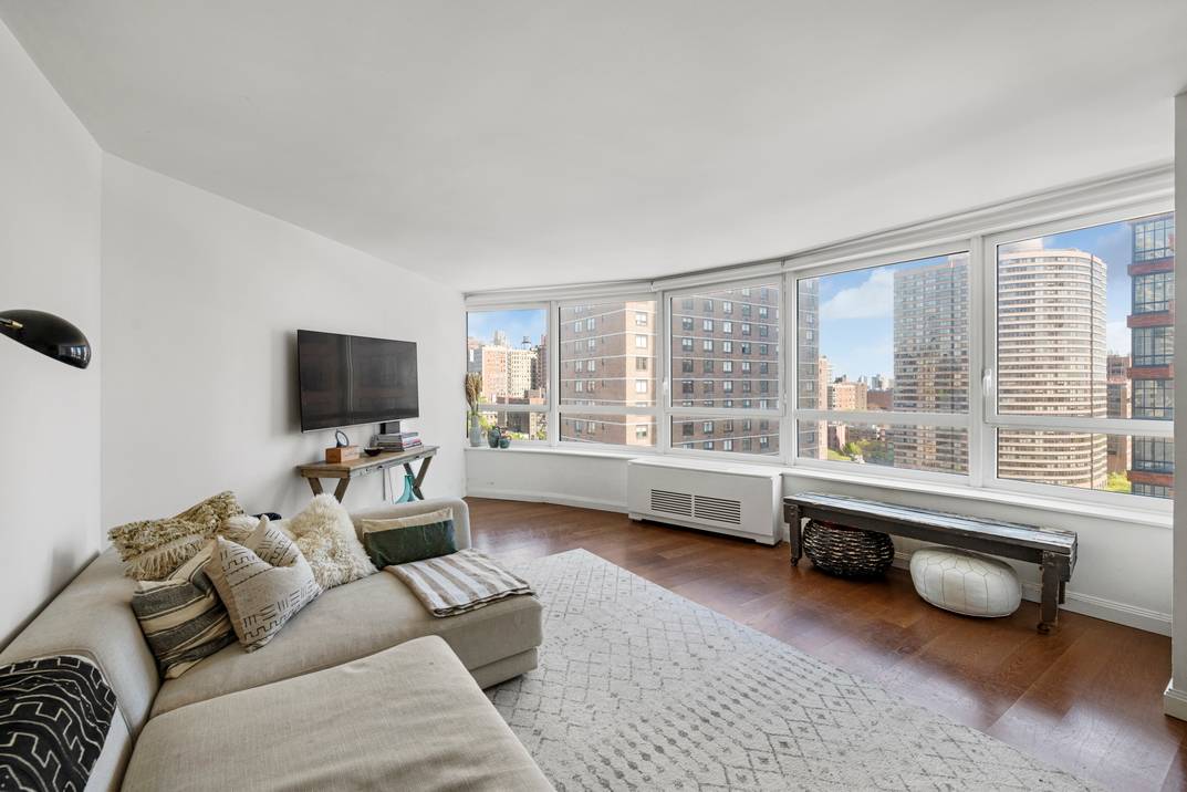 No Fee 2BR Rental at Carnegie Park Condominium