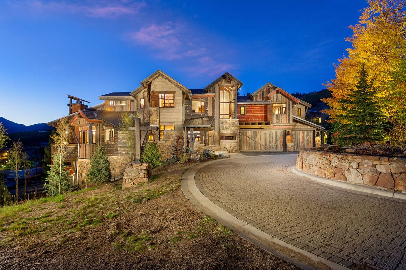 Ski in Ski out single family home