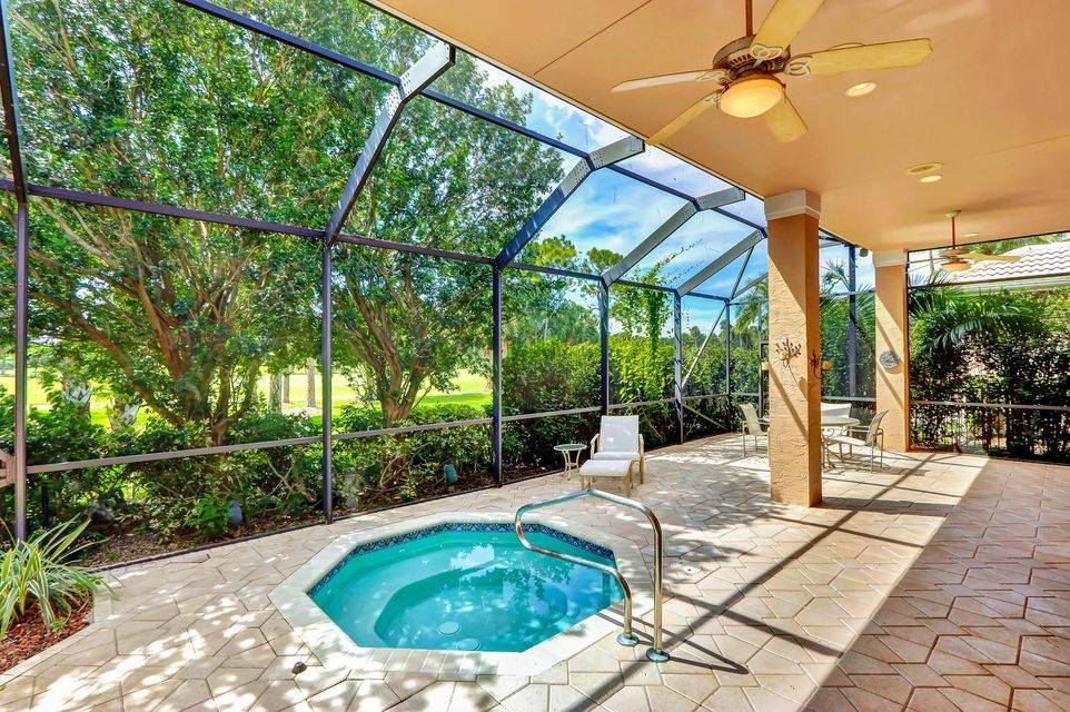 Luxury Oversized 4/4 home on golf course.