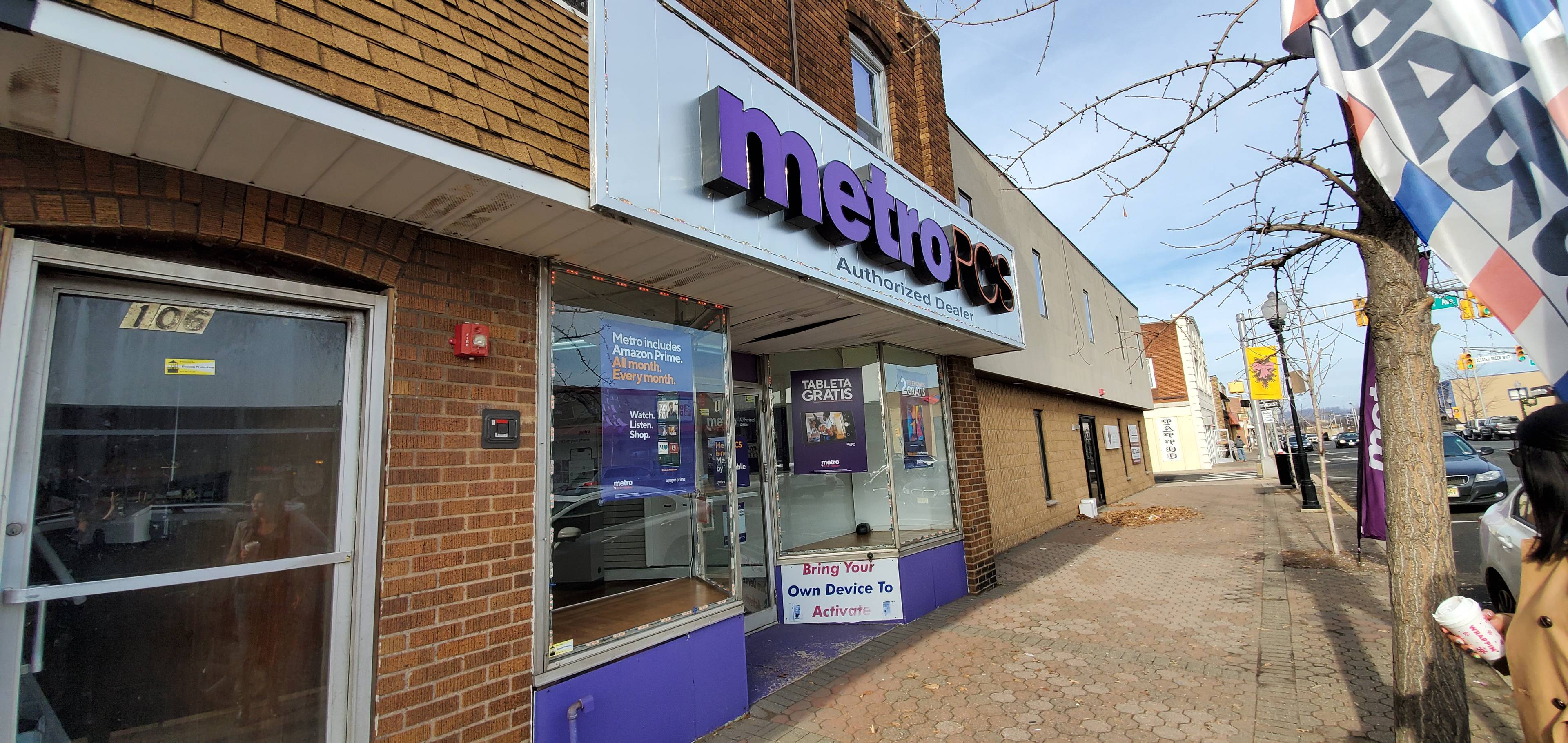 Storefront Retail in Manville