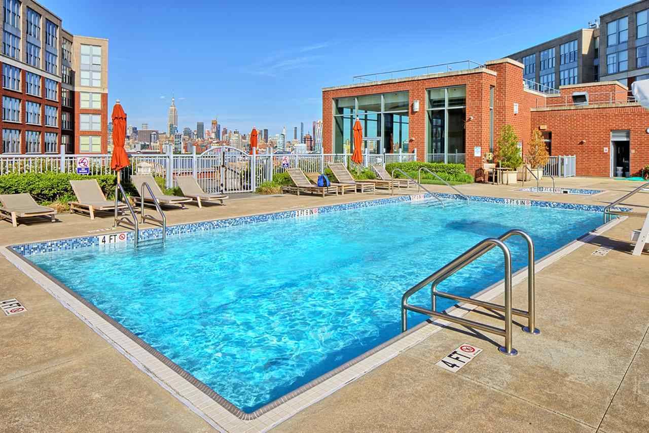 Beautiful, South-Facing Unit in Hoboken's Premier Waterfront Maxwell Place