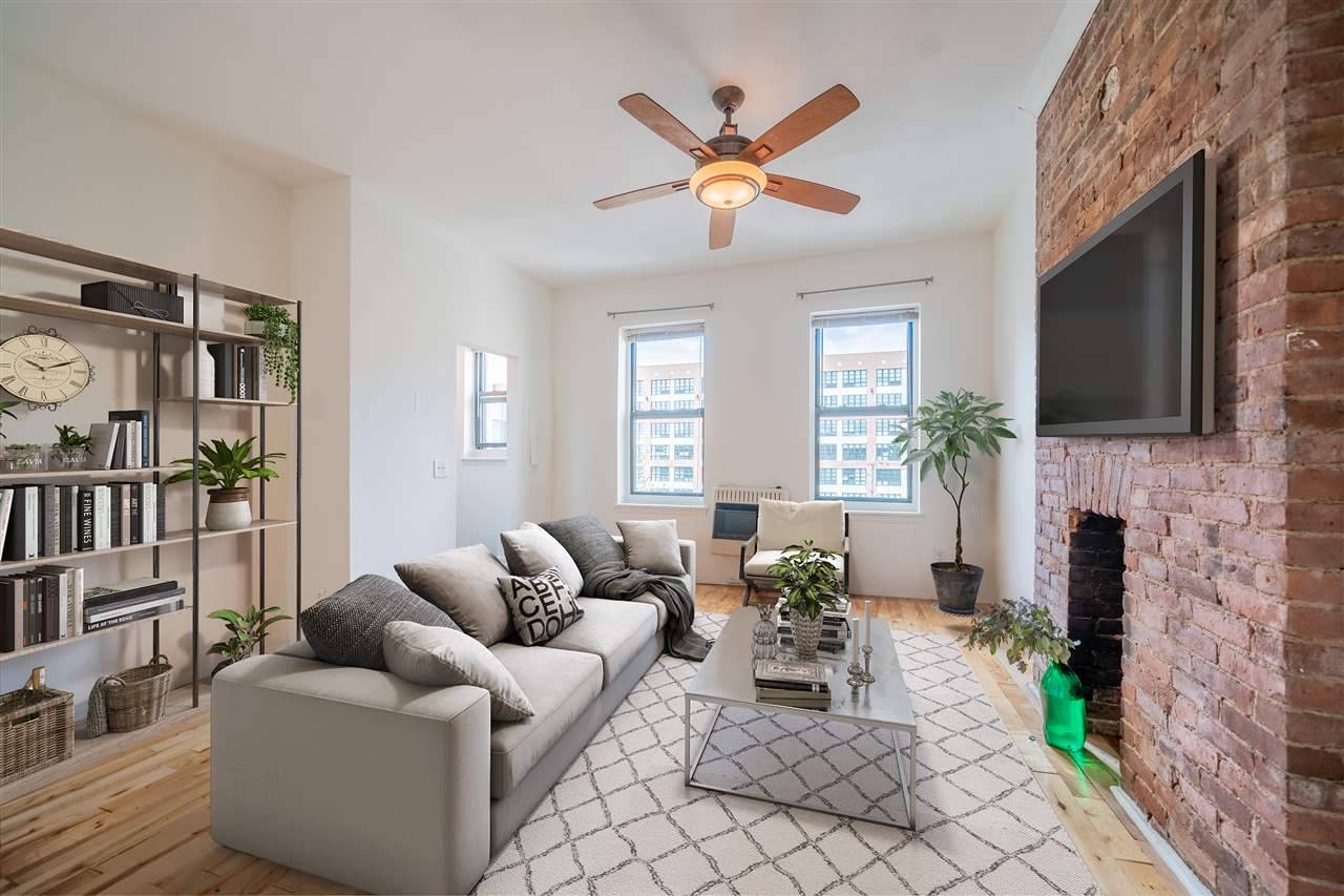 Sun Drenched 1 Bedroom | 1 Bathroom in Hamilton Park Area
