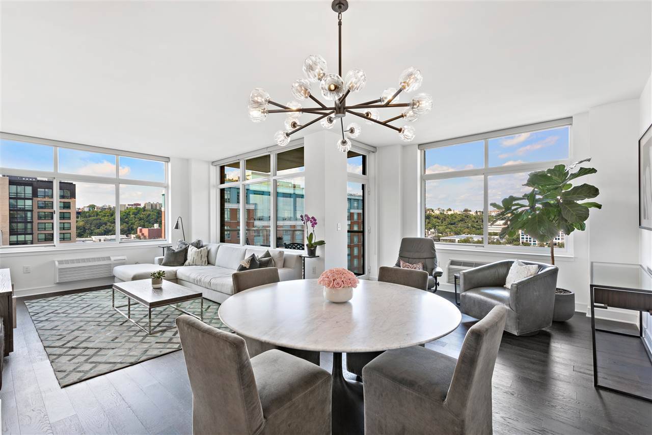 Sun-filled 2 Bedroom Condo with Waterfront Views in Hoboken!