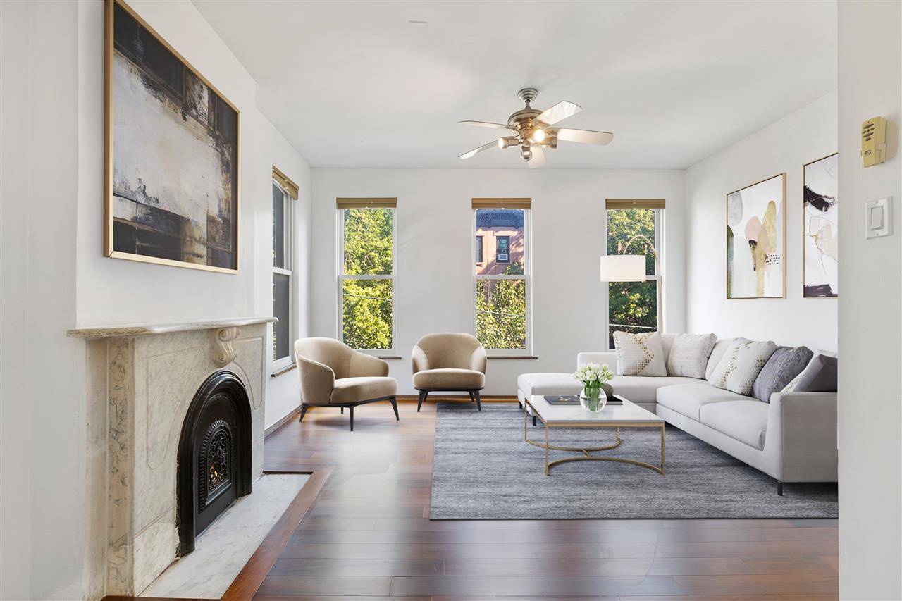 2 Bedroom | 1 Bathroom Duplex on a Scenic Tree-Lined Street in Van Vorst Park