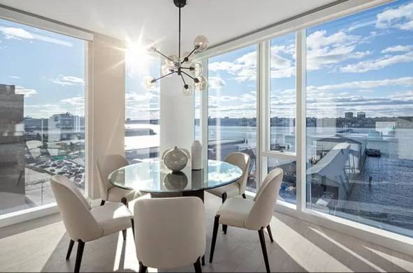 Luxury living at Waterline Square