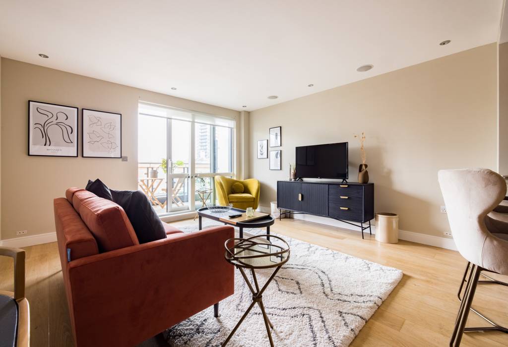 Contemporary Two Bedroom Apartment in Popular Chelsea Creek Developmemt, moments from the river, the bars and cafes of Imperial Wharf, and Chelsea's legendary King's Road.