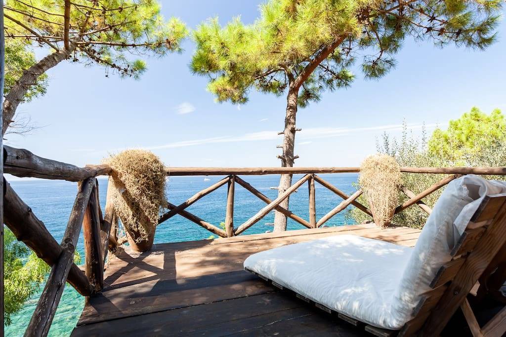 Villa Perla - Enchanting 3 Bedroom Villa Overlooking the Crystal Blue Bays of Naples, Sorrento and Capri