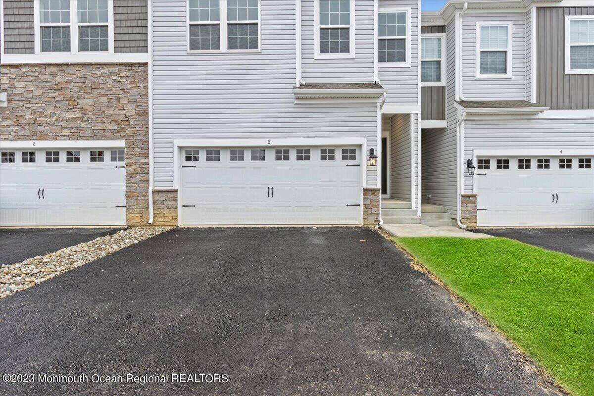 6 Mantoloking Dr, Jackson, NJ