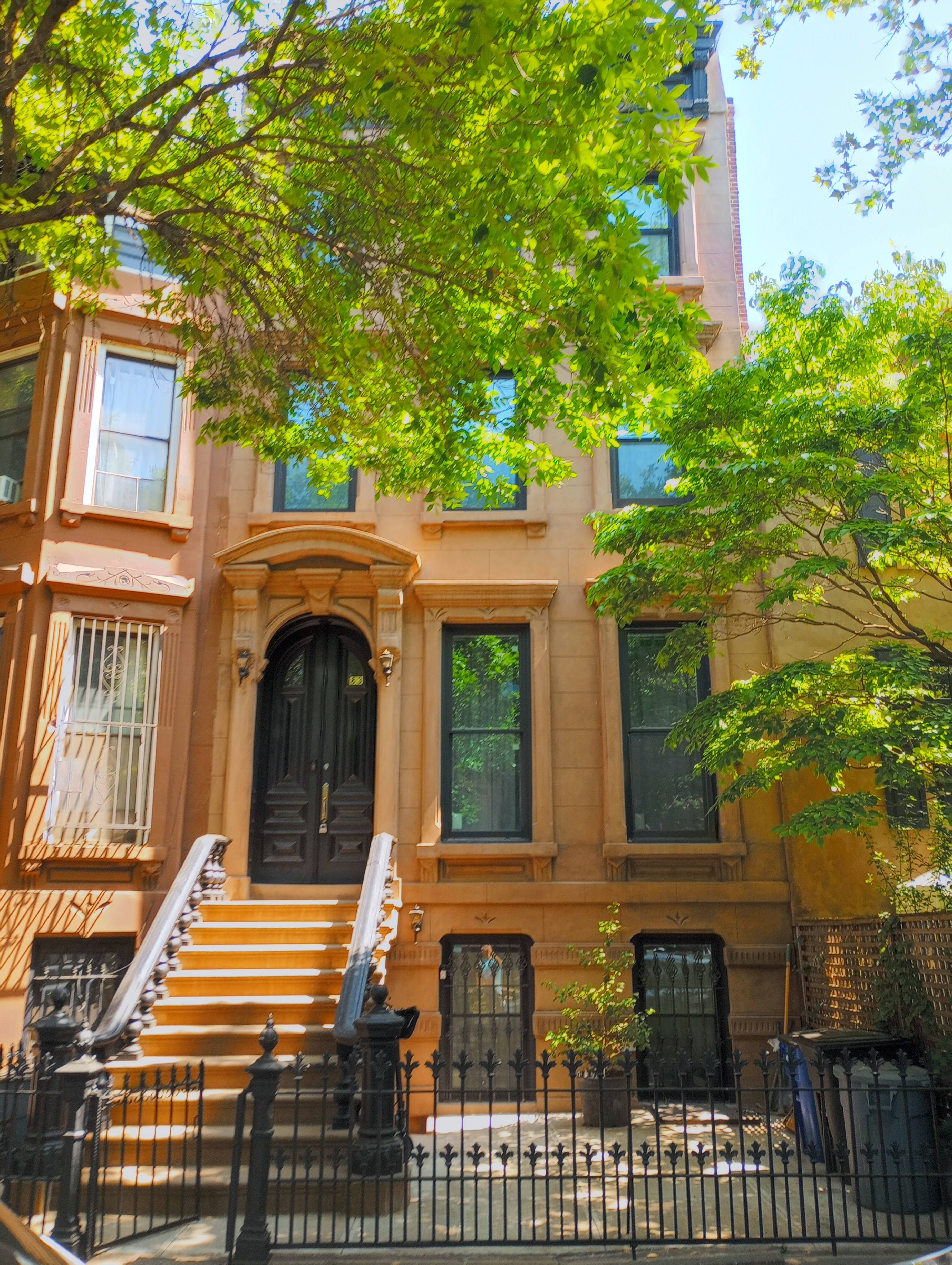 Brooklyn Bliss: Modern Comforts & Historic Charm - Ideal 1-Bedroom Apartment in Coveted Sterling Place & 6th Ave Area!