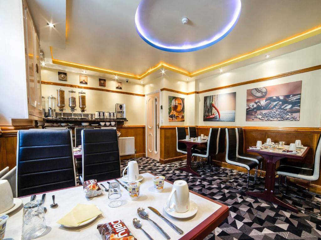 Victoria hotel with excellent track record and occupancy rates - Unmissable opportunity